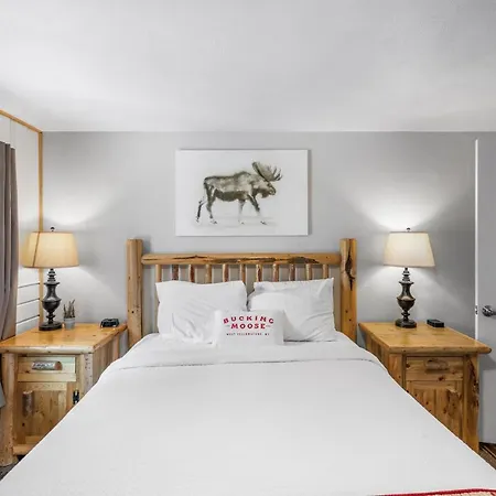 The Bucking Moose Hotel West Yellowstone Exterior photo