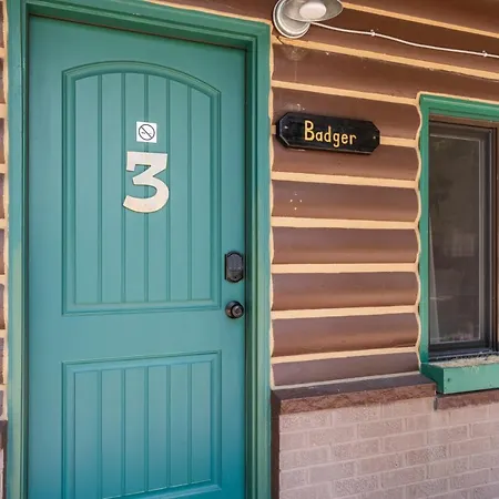 The Bucking Moose Hotel West Yellowstone Exterior photo
