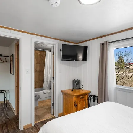 The Bucking Moose Hotel West Yellowstone Exterior photo
