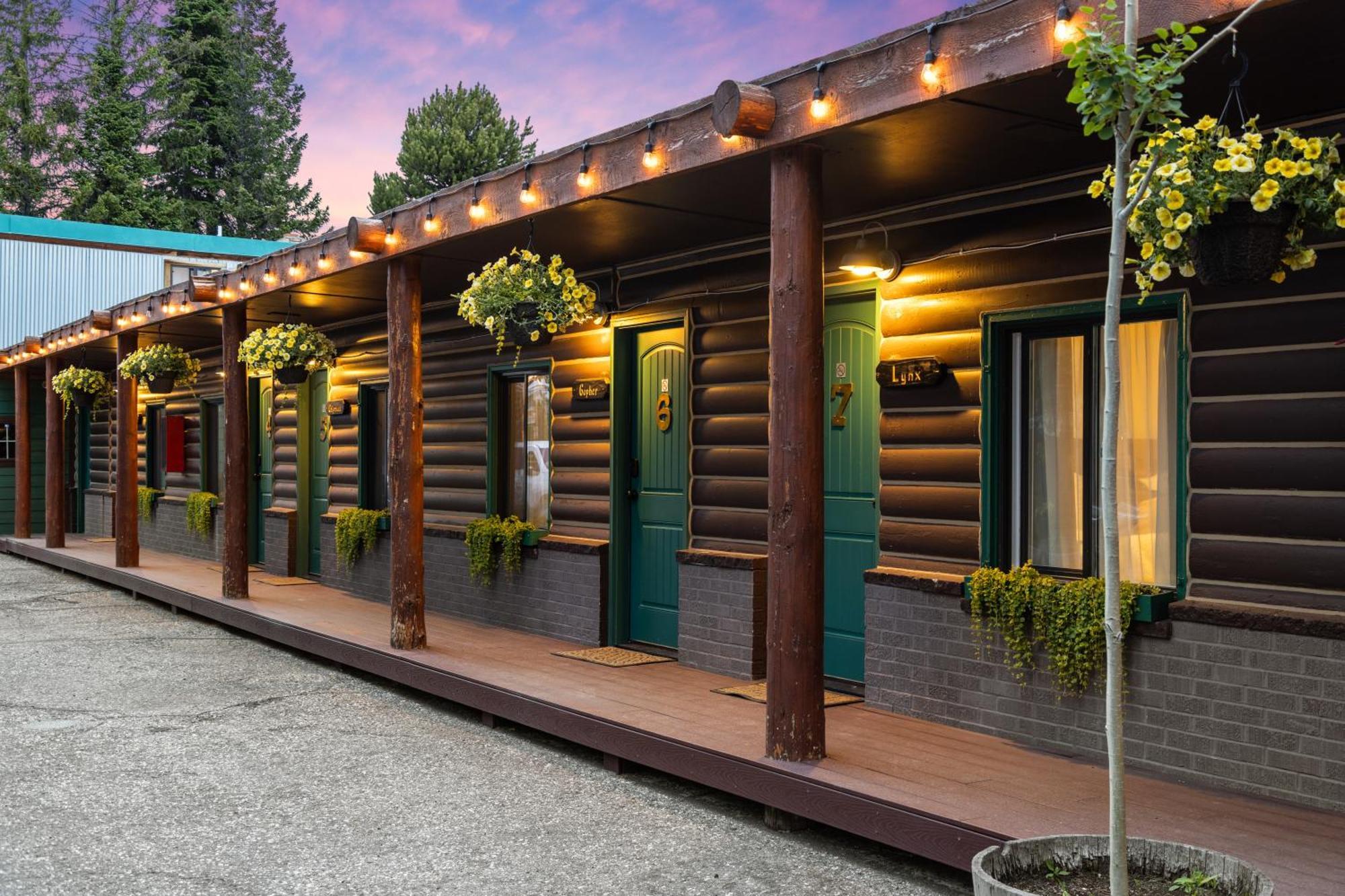 The Bucking Moose Hotel *